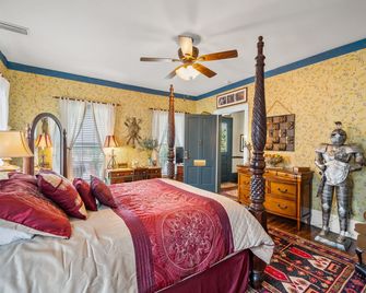Goodbread House Bed and Breakfast - St. Marys - Bedroom
