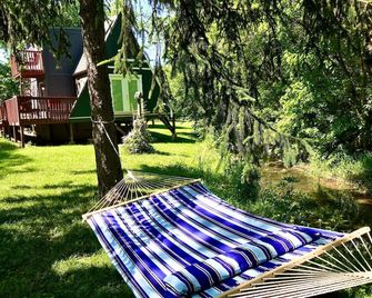 Relaxing, Cozy & Secluded One Loft Bedroom A-Frame w/ Wood Burning Pellet Stove - Findlay - Patio