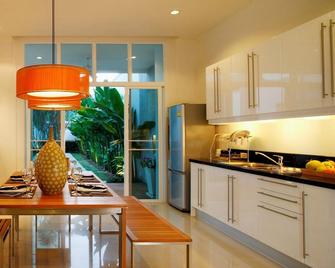 Two Villas Holiday Phuket: Oxygen Bang Tao Beach (SHA Plus+) - Choeng Thale - Kitchen