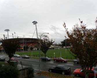 Stadium Motel - Hamilton - Outdoor view