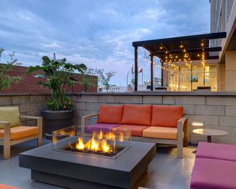 Home2 Suites by Hilton Montreal Dorval - Dorval - Edificio