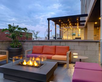 Home2 Suites by Hilton Montreal Dorval - Dorval - Gebäude
