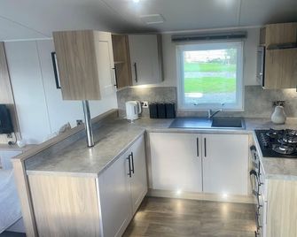 Charming 2-bed Chalet in Tuxford - Tuxford - Cocina