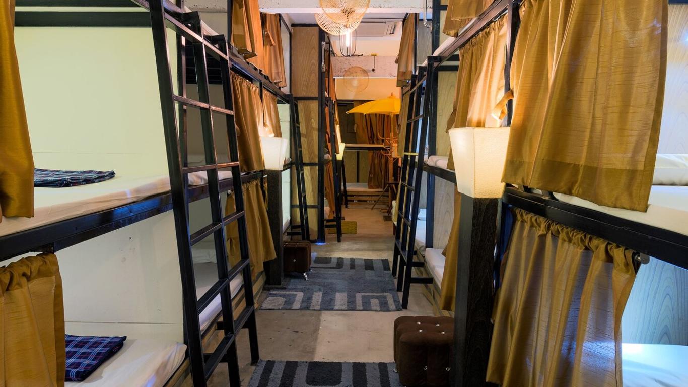 Wire Hostel Patong