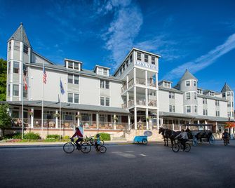 Lake View Hotel - Mackinac Island - Budova