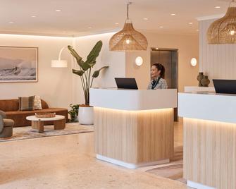 Rydges Port Macquarie - פורט מקווארי - דלפק קבלה