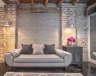 Whitaker Lane by Lucky Savannah - Savannah - Living room