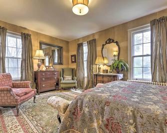 Elegant Norwich House w/ Billiards Room & Ballroom - Norwich - Slaapkamer