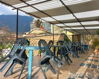 Hostal Chorro De Quevedo Candelaria - בוגוטה - פטיו