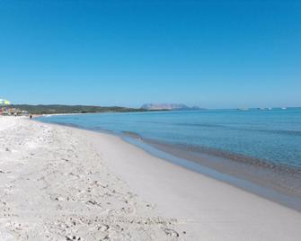 Borgo Le Logge - Budoni - Beach