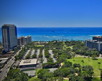 Holiday Inn Express Waikiki By IHG - Honolulu - Building