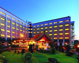 Summit Parkview Yangon - Yangon - Building