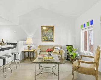 Casa Tortugas Boutique Hotel, An Authentic Hidden Gem in Cancun - Puerto Juárez - Sala de estar