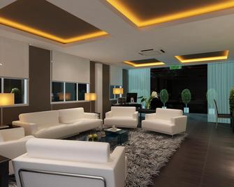 Hallmark Crown Hotel - מאלאקה - טרקלין