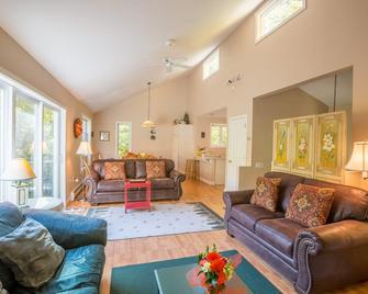 Resort Mountain Home With Private Hot Tub Walk To Pools, Pond Wifi - Campton - Sala de estar