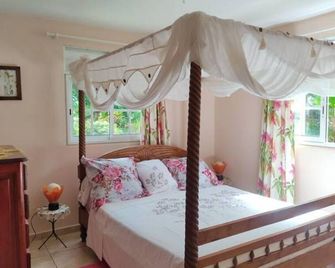 Gîte chez Marie - Saint-Claude - Bedroom