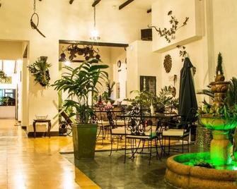 格拉納達波頓酒店 - 卡利 - 卡利 - 大廳