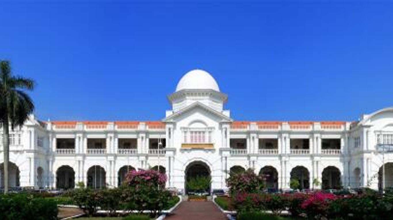 Winggarden Murals House