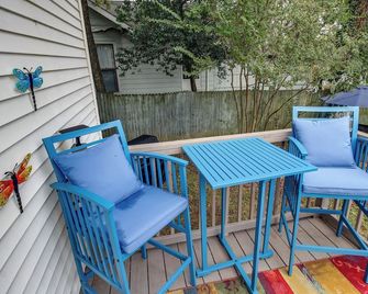 125 yr old, home located across from UTS campus in D/T historical Pulaski. - Pulaski - Balkon