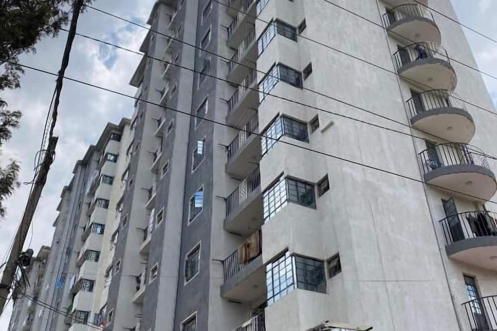 Cozy & Modern One Bedroom Opposite Garden City Mall - Nairobi - Edificio