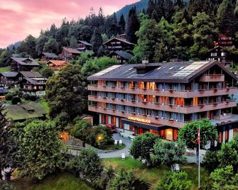 Hotel Jungfraublick - Lauterbrunnen - Building
