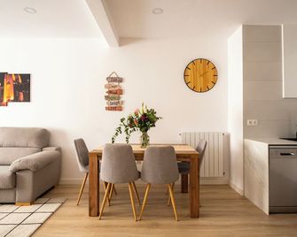 Nuevo apartamento en el centro Carlos III - Santander - Sala de jantar
