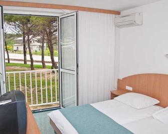 Hotel Sahara - Rab - Bedroom