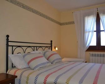 Borda Marianet. Apartamento Paluenga - Benasque - Schlafzimmer