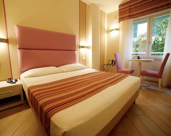 Hotel Souvenir - Monterosso al Mare - Schlafzimmer