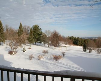 Scenic Home On Golf Course & Ski Resort - Wabasha - Balcony