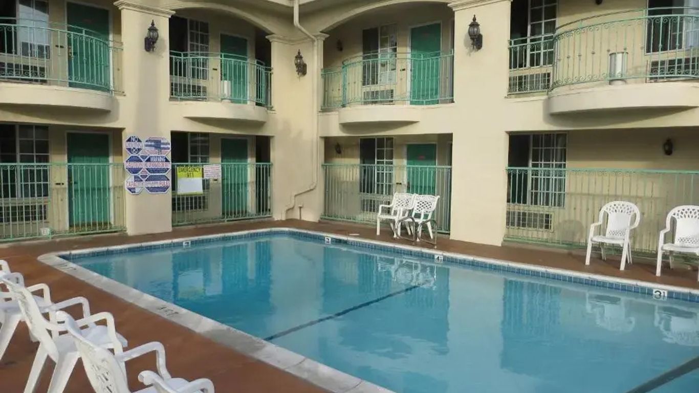 Lyfe Inn & Suites By Aga - Lax Airport