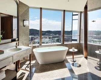 Four Seasons Hotel Dalian - Dalian - Bedroom