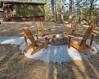 Lazy T Cabins - Grand Teton - Robbinsville - Patio
