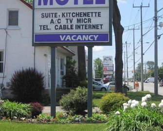Rosecourt Motel - Stratford - Vista del exterior