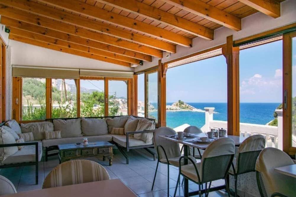 Hotel Sunrise Beach - Kokkari - Вітальня