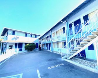 Valley Motel - Concord - Gebäude