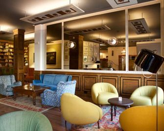 أوتل دوكا دأوستا - اوستا - ردهة