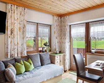 Haus Bergfrieden - Au - Living room