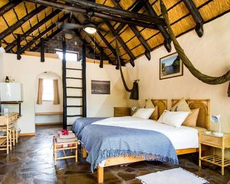 Etusis Lodge - Karibib - Bedroom