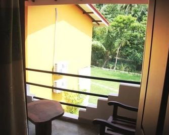 Riverside Cabanas - Mirissa - Balcon