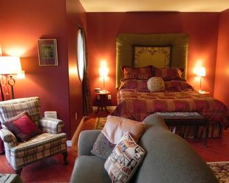 Rumi Guest House on the Cabot Trail - North Shore - Bedroom