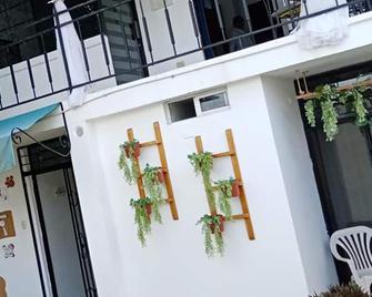 Costa Verde Hostal - Manta - Vista del exterior