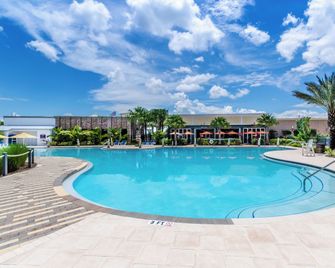 1080 Plantation Lane - Davenport - Pool