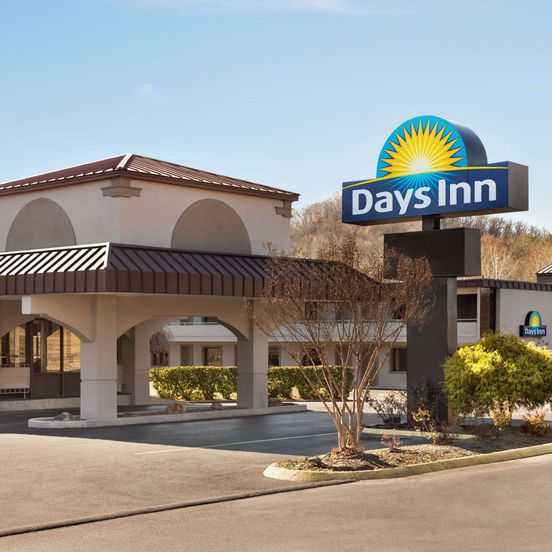Building view of Days Inn by Wyndham Oak Ridge Knoxville
