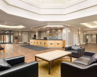 Royal Hotel Calgary, Trademark Collection by Wyndham - Calgary - Lobby