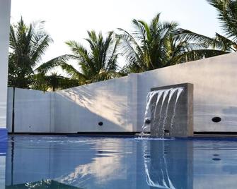 Leighton Resort - Negombo - Pool