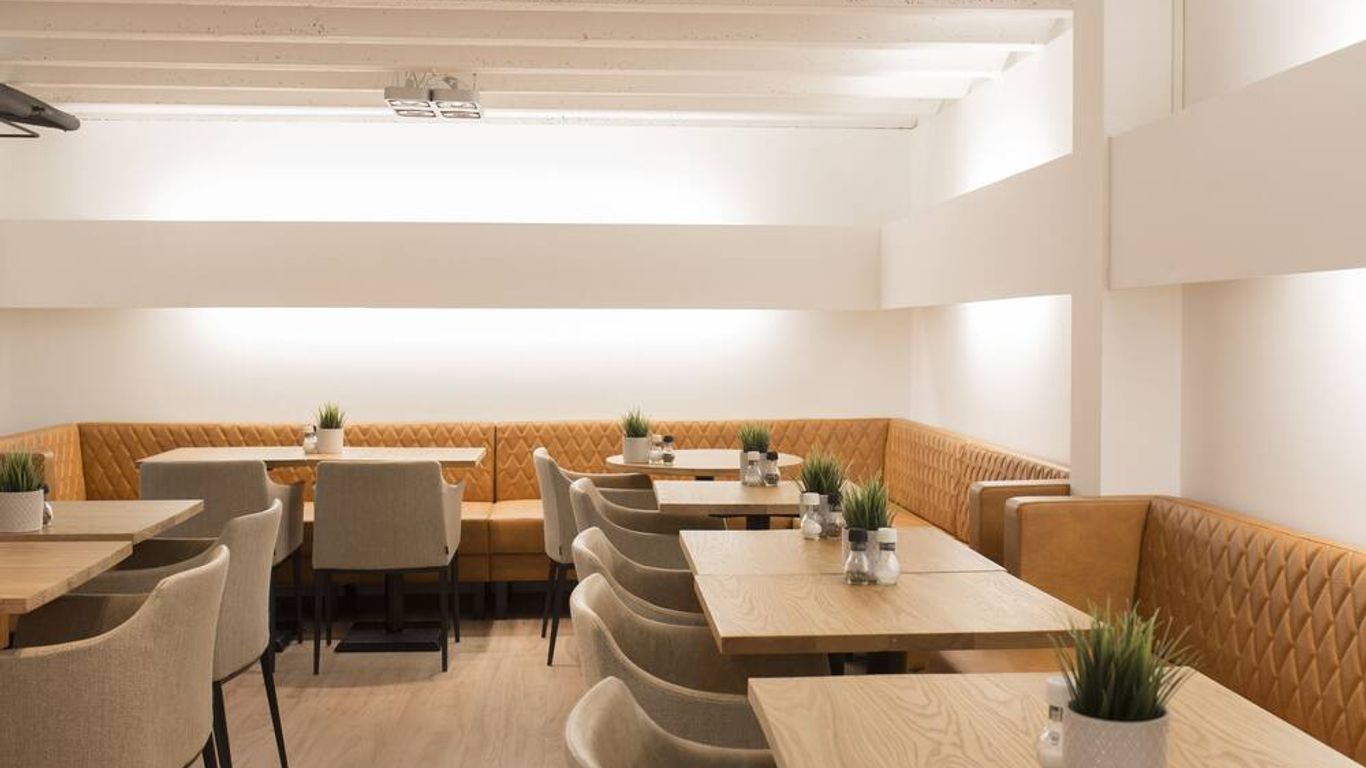 هوتل ماركتزيشت