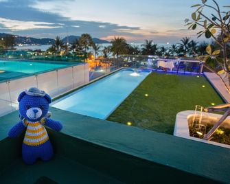 Bearpacker Patong Hostel - Patong - Piscina