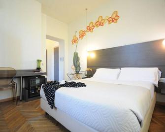 Hotel Tirreno - Marina di Massa - Schlafzimmer