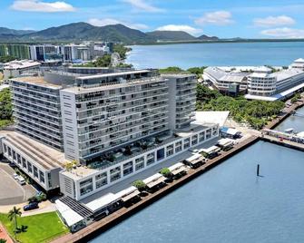Aqua Vista at Harbour Lights - Poolside Panorama - Cairns - Bâtiment